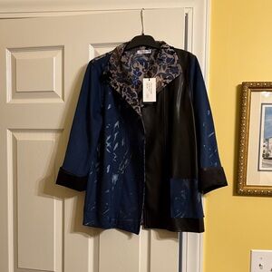 Elegant Women's Blue and Black Blazer